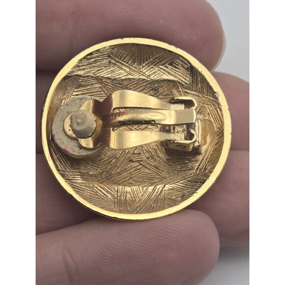 GIVENCHY PARIS NEW YORK SIGNATURE GREEK KEY CLIP-ON STATEMENT EARRINGS SIGNED - Picture 6 of 6